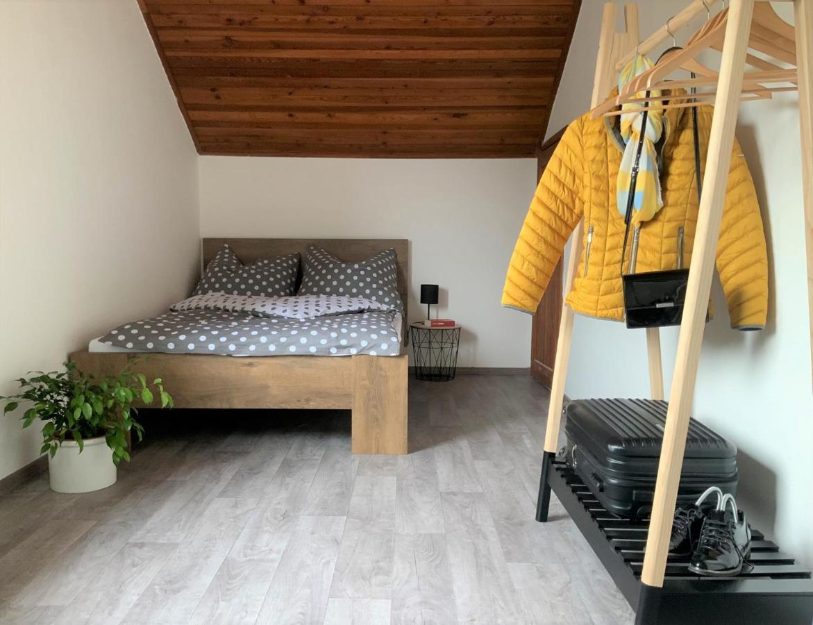 Apartman V Podkrovi Hostinne  Exterior photo